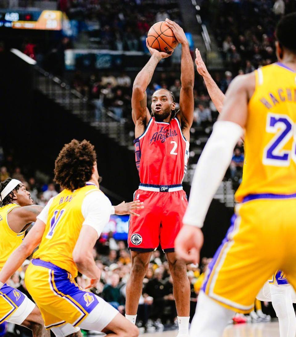 开云体育中国-快船队核心球员恢复受伤状态返回球场