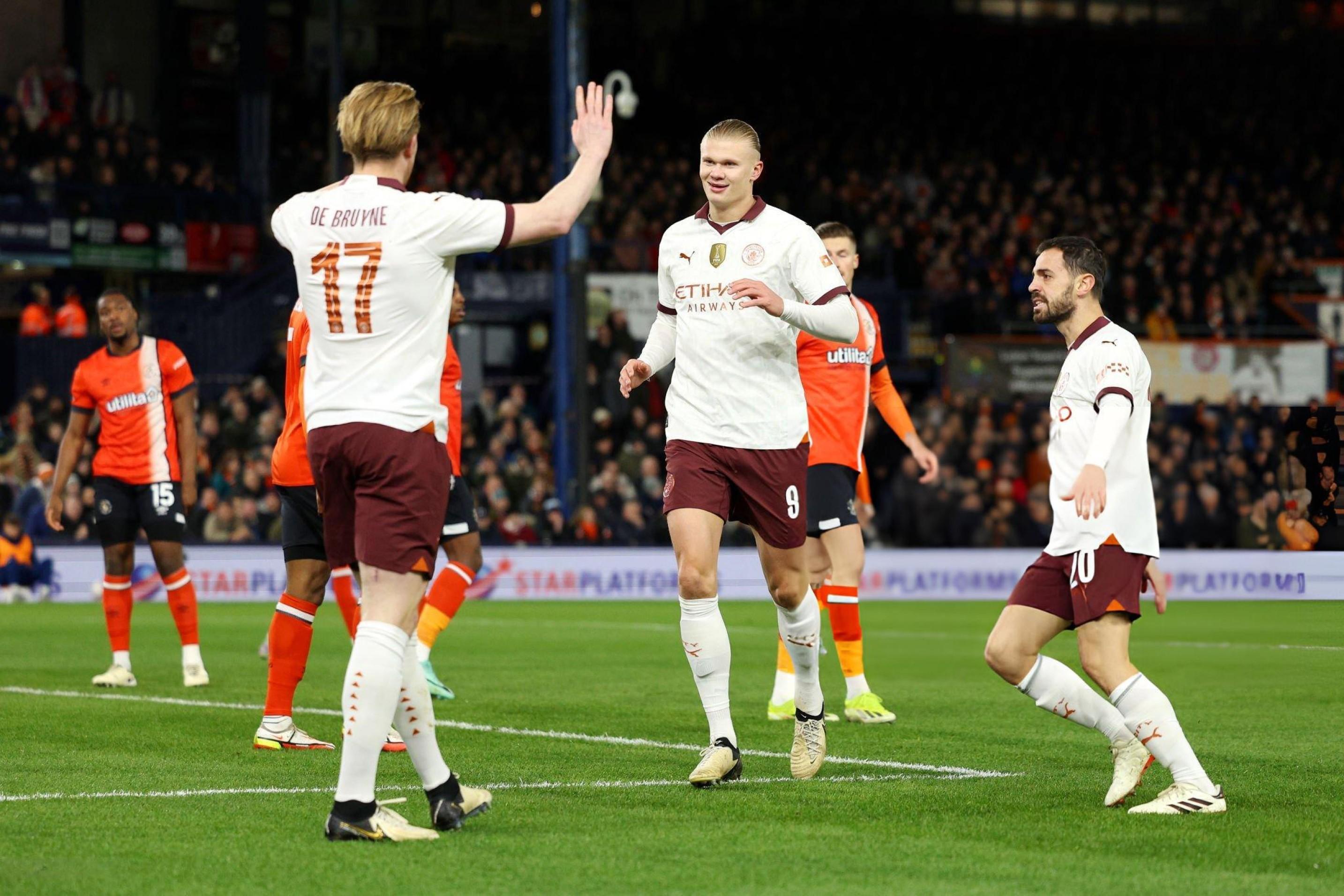 曼城客场凭借绝杀,成功击败对手 曼城客场凭借绝杀,成功击败对手