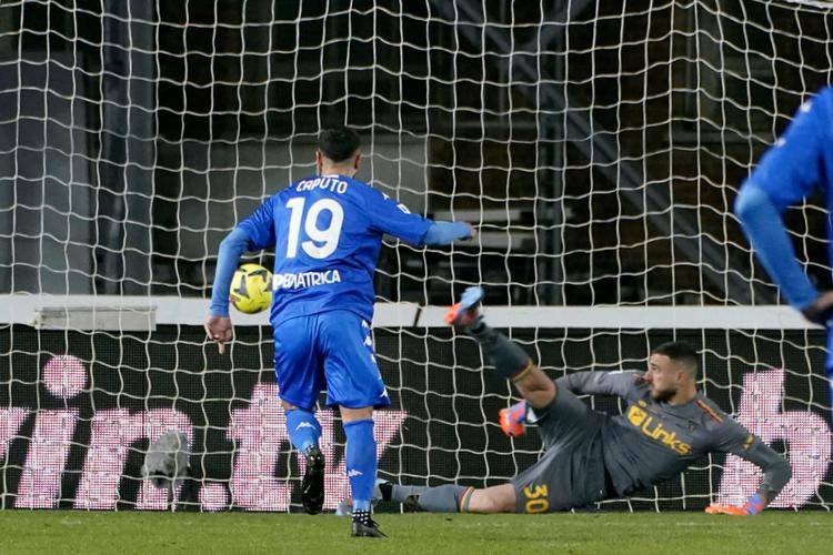 科隆主场抢分，稳固中游位置表现的简单介绍