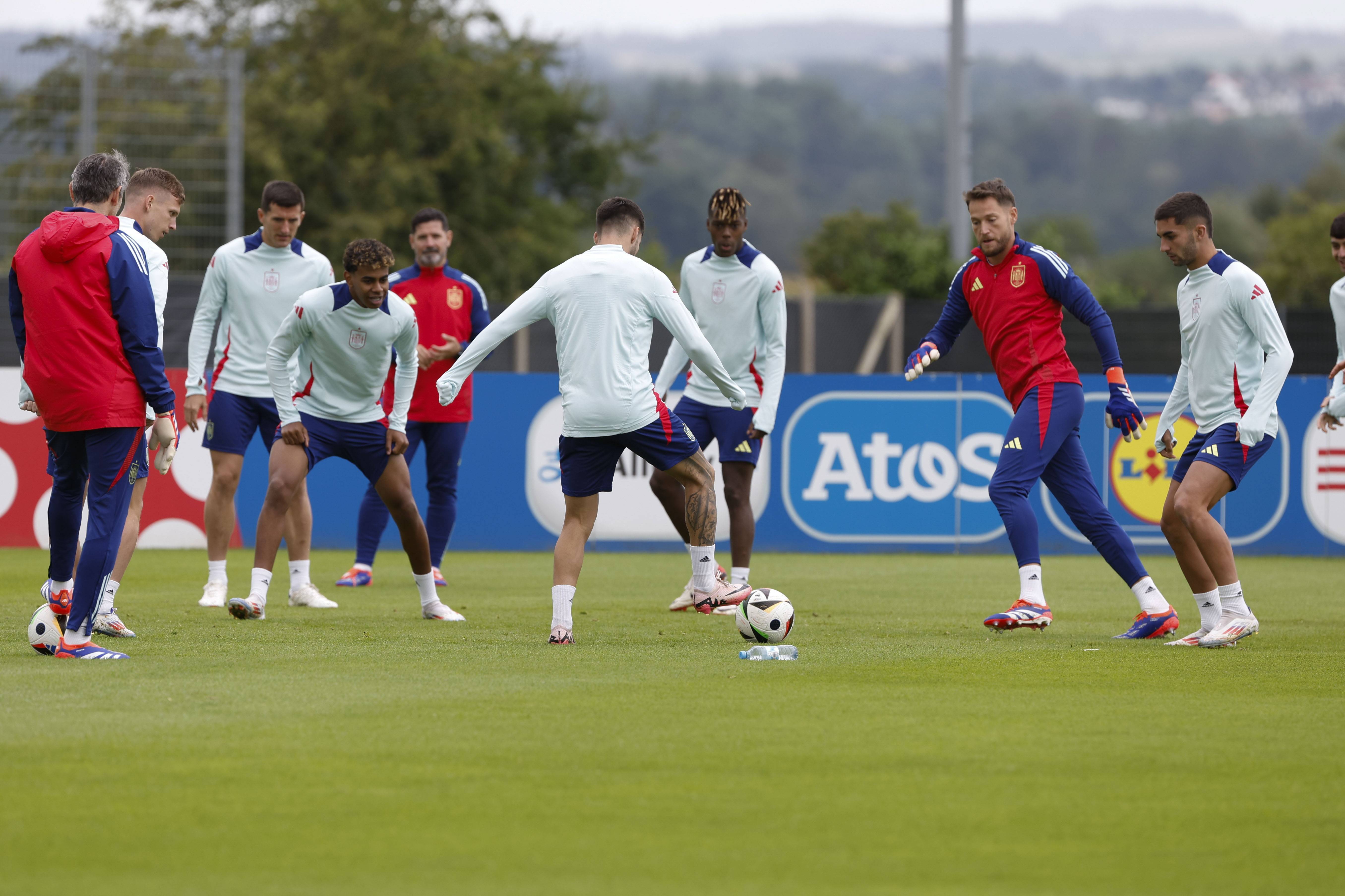 开云体育登录-西班牙队实力出击，赢得通往欧锦赛之路的简单介绍