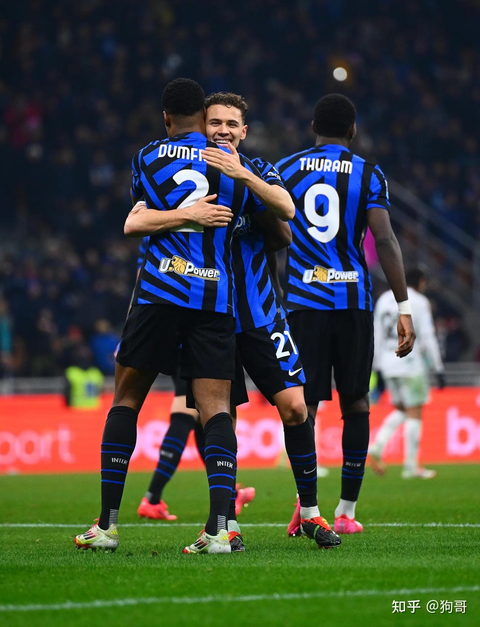 包含意大利足球赛场上球队实力对决，火花四射的词条