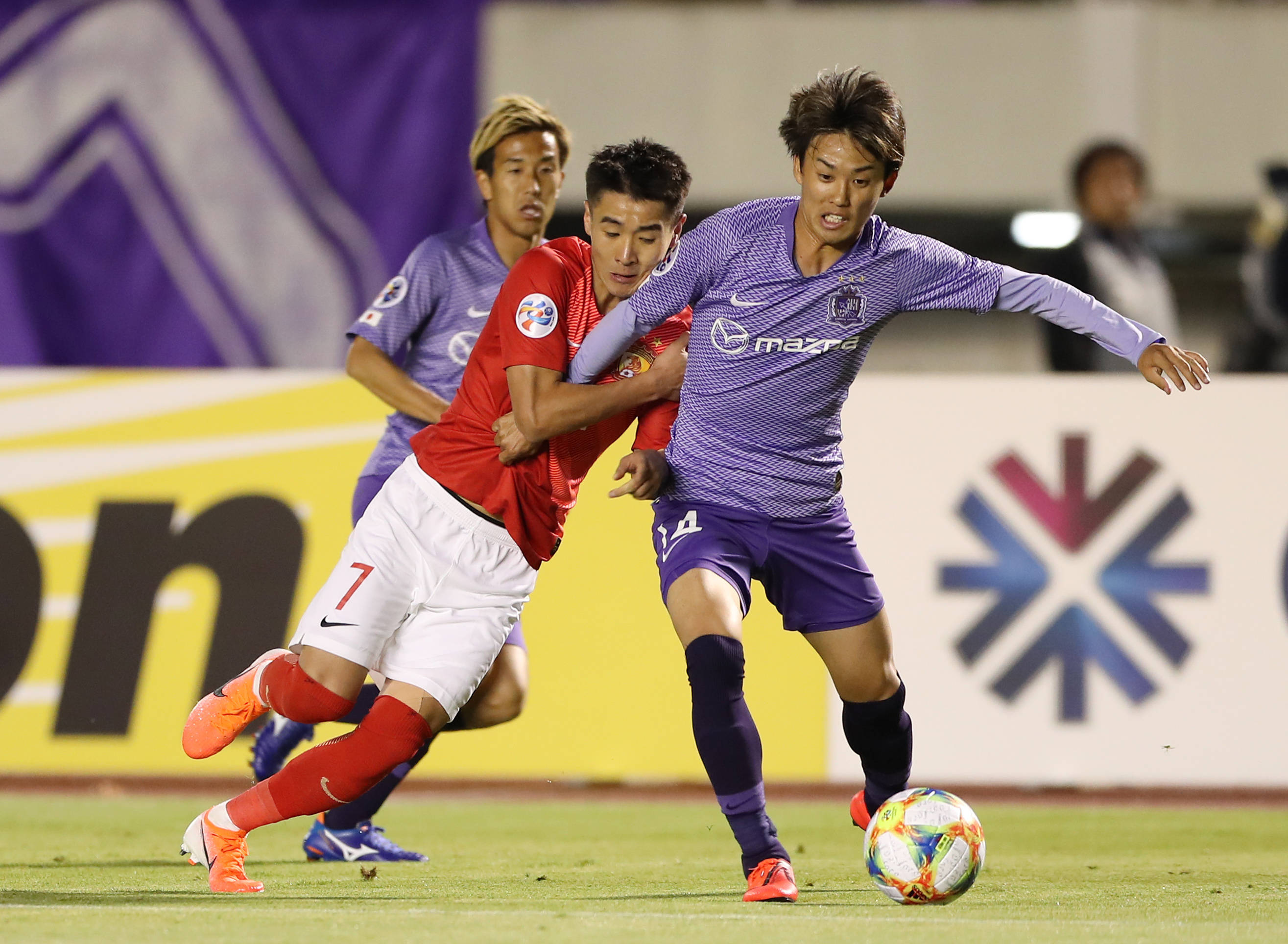 开云体育中国-水晶宫主帅发怒斥责球员，要求反思态度