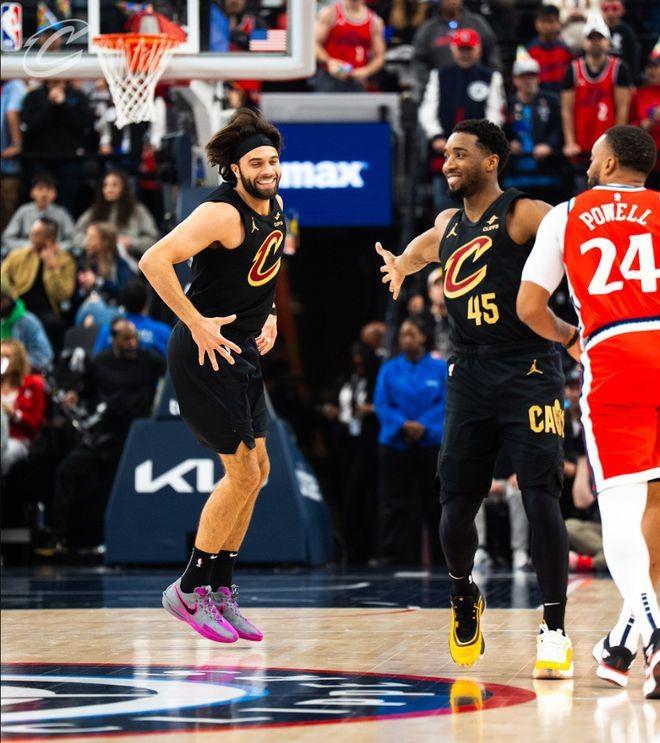 开云体育登录-骑士客场不敌对手，遭遇两连败