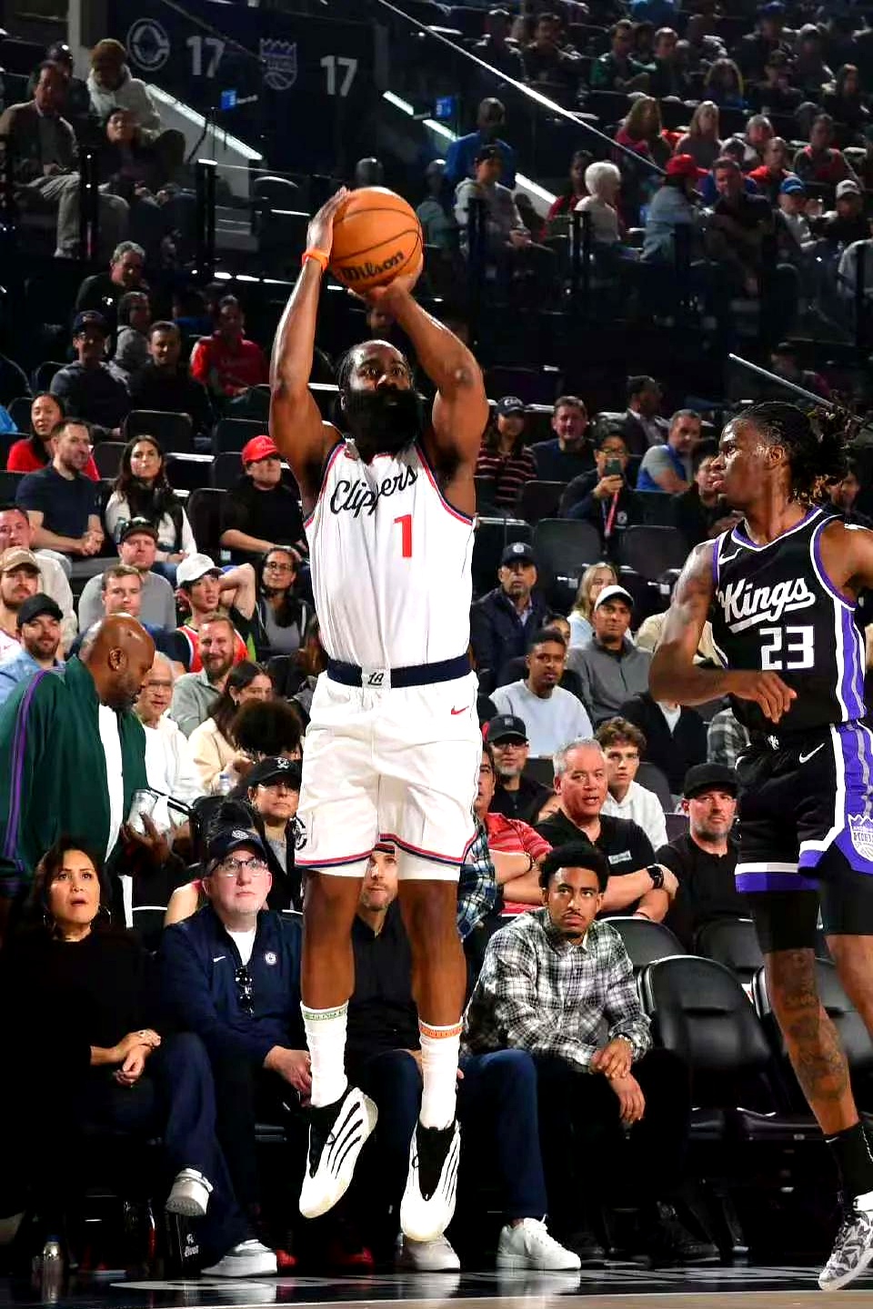 关于快船队遭遇伤病困扰斩获胜利的信息