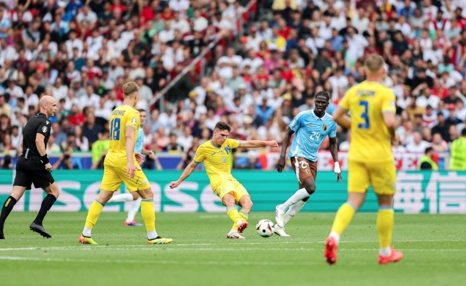 开云体育APP下载-竞技激烈！罗马尼亚战胜乌克兰突围欧洲杯的简单介绍