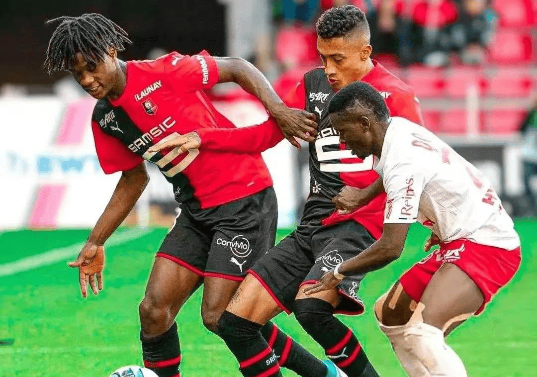 开云体育在线-马赛阵容变动频繁，法甲联赛前景令人疑虑的简单介绍