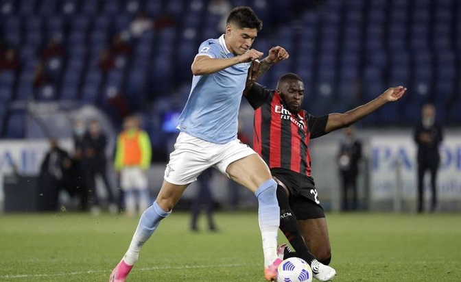 拉齐奥后卫强化防线，确保不再丢球