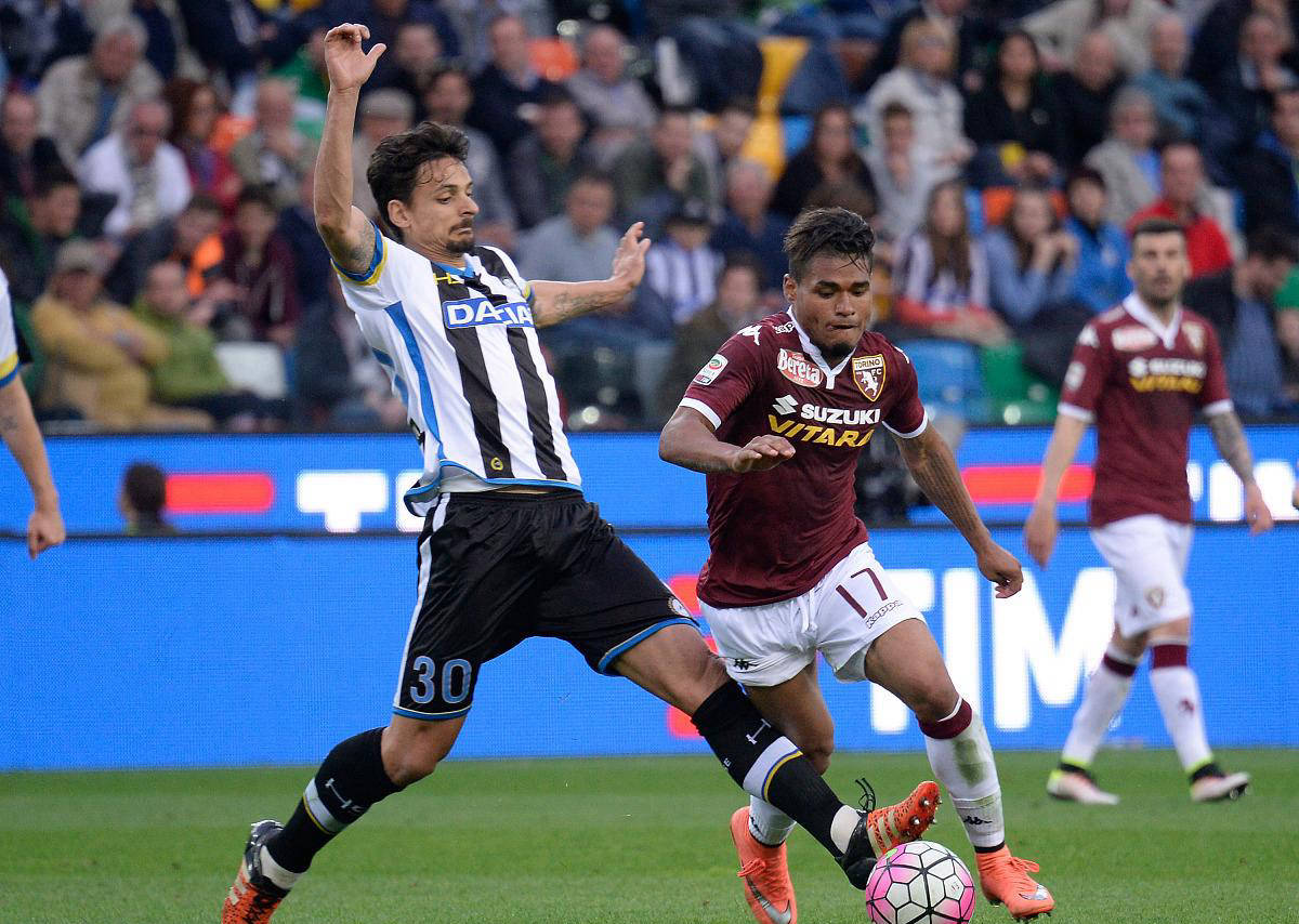 包含卡利亚里主场表现尴尬，战绩不佳的词条