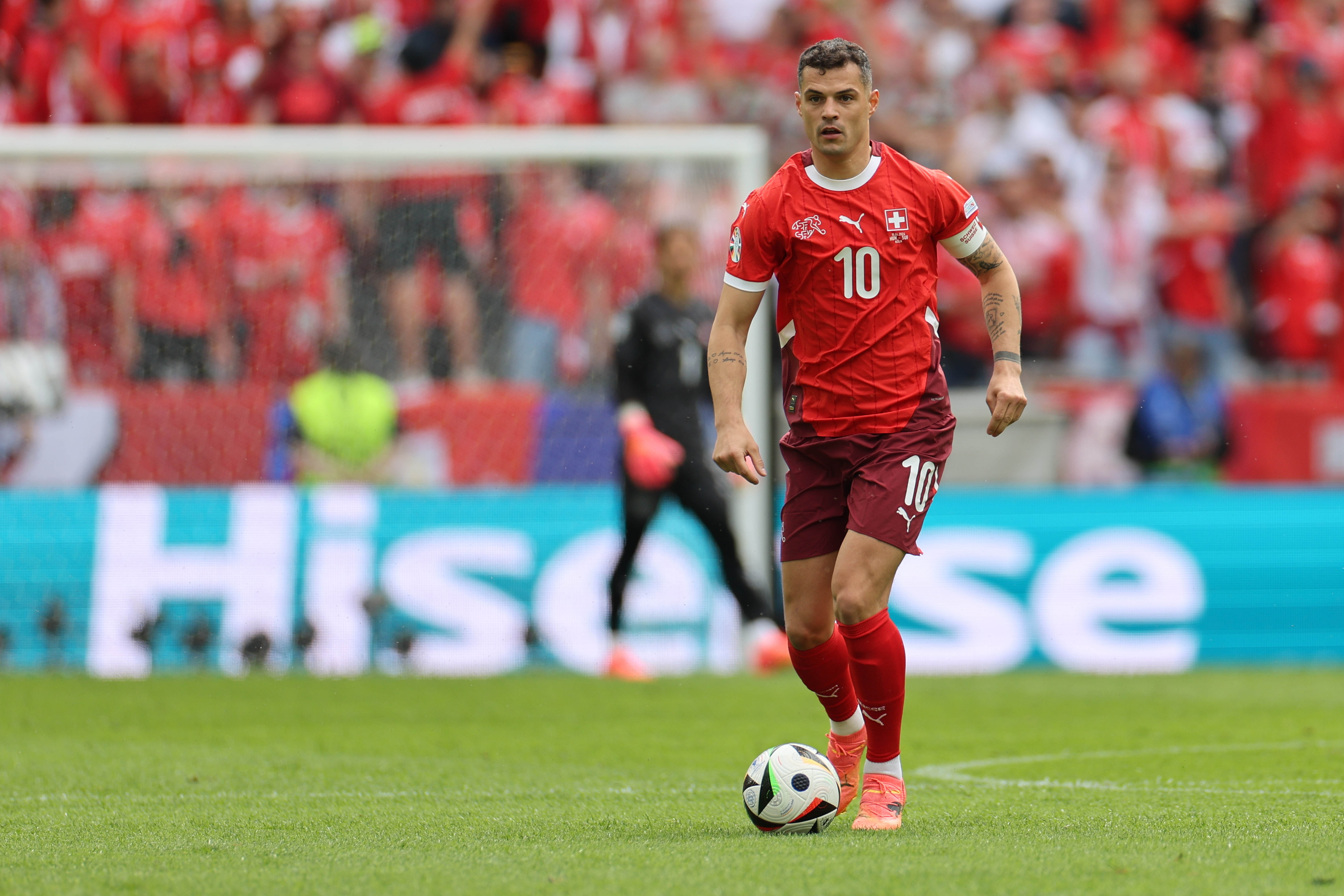 西班牙队大胜乌克兰队，豪取三分