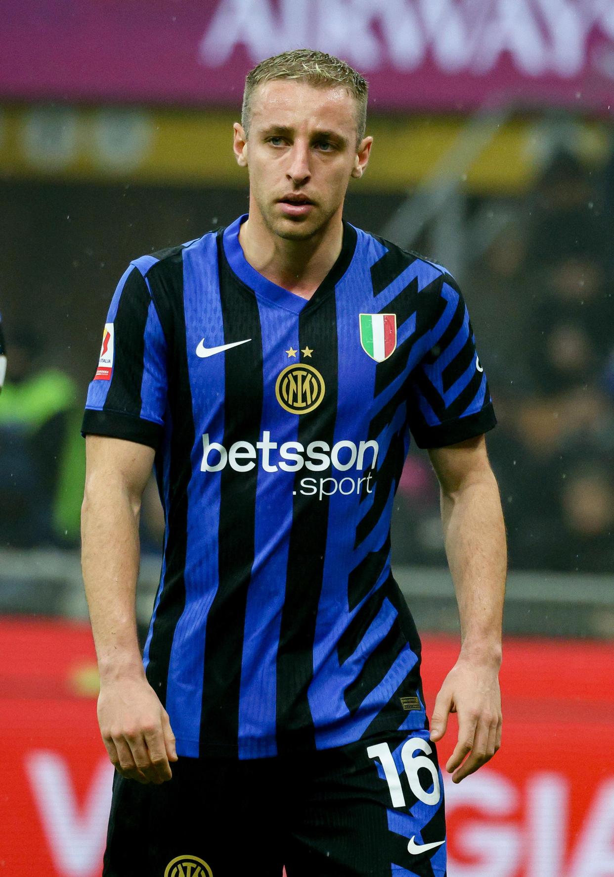 国足在世界杯中止步意大利，表现神勇的简单介绍