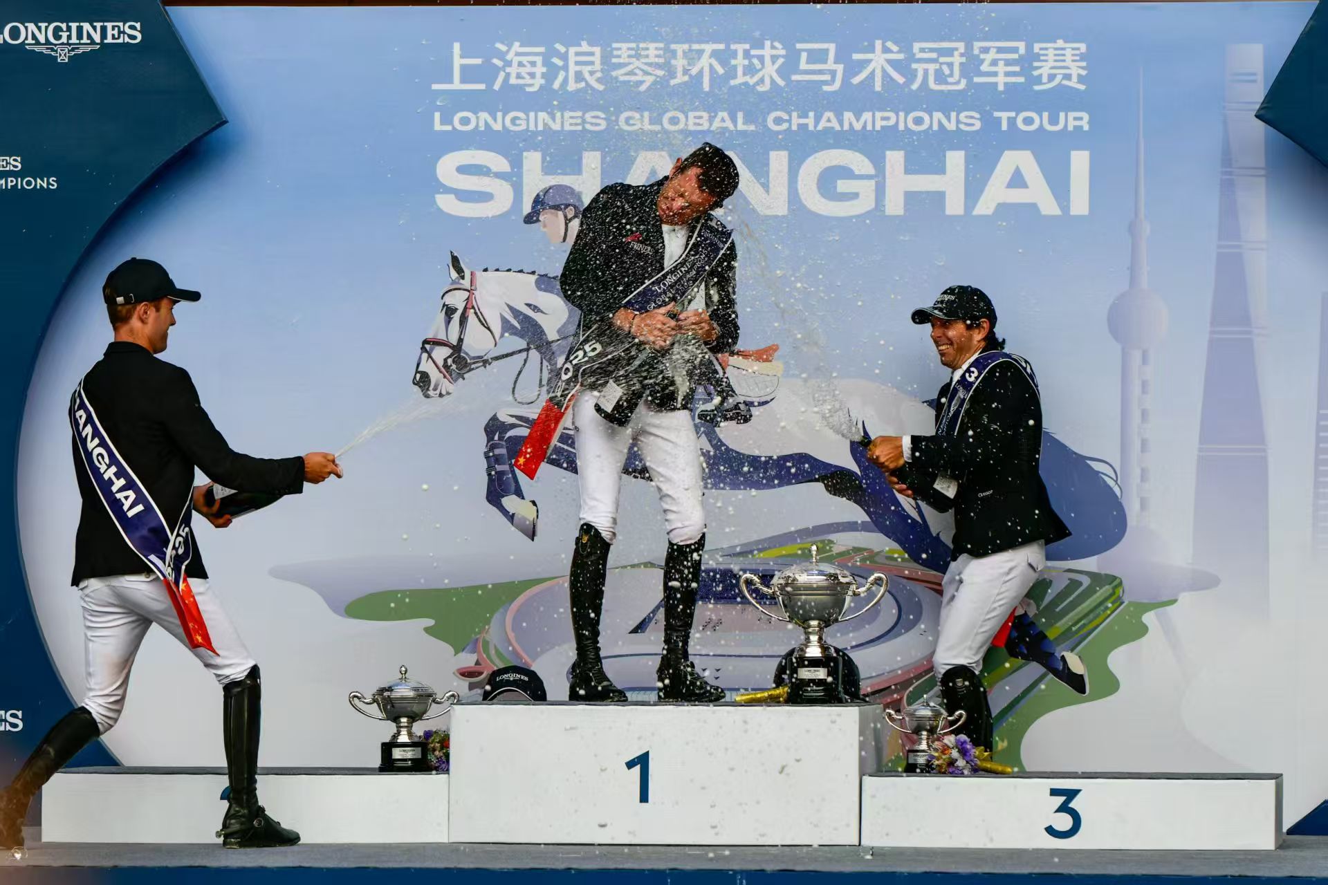 摩洛哥马术选手完美表现夺冠