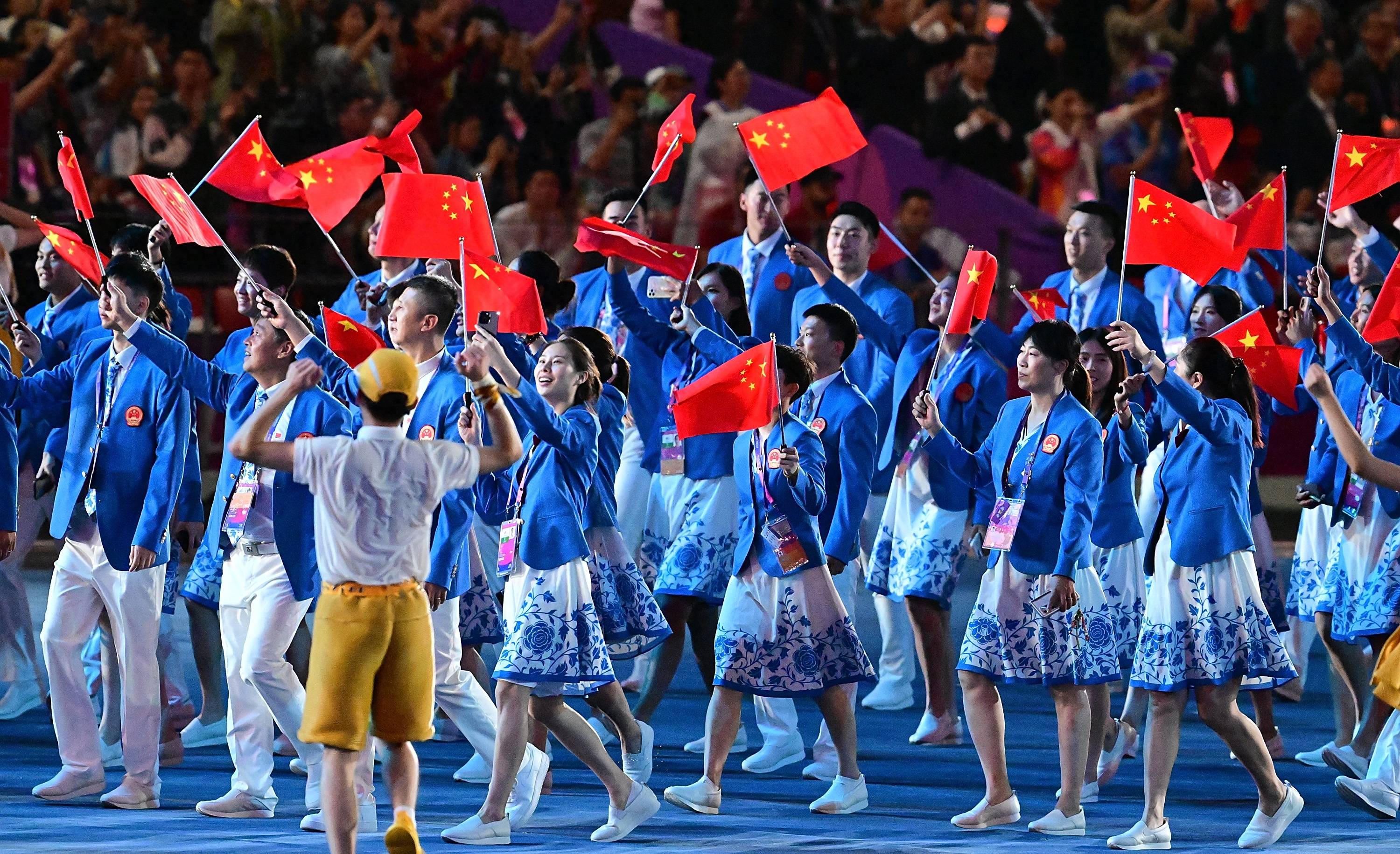 印度尼西亚亚运会中国代表团抵达雅加达出征备战备战。的简单介绍