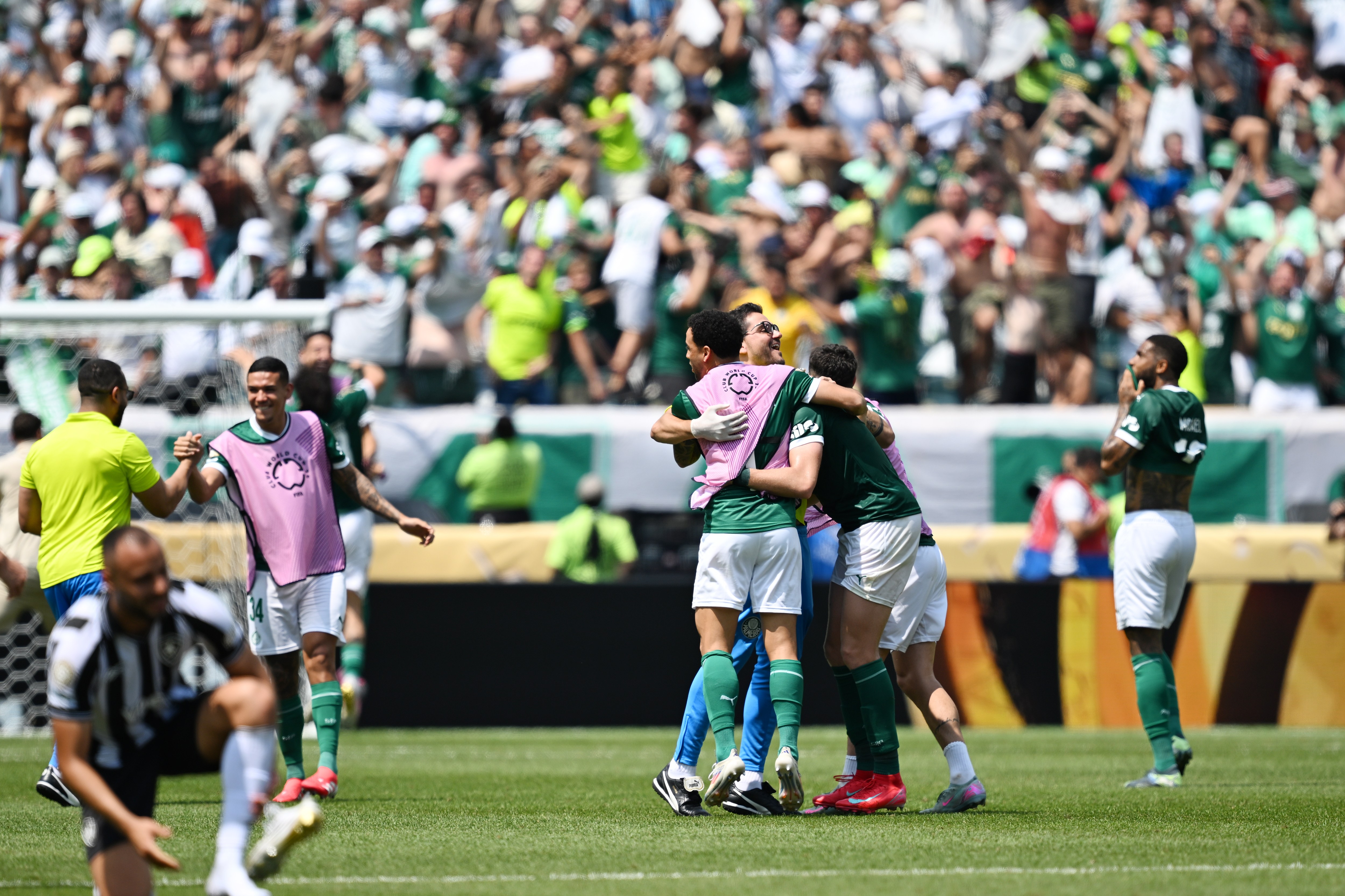 开云平台-国际体育盛事的比赛过程惊险刺激，精彩纷呈