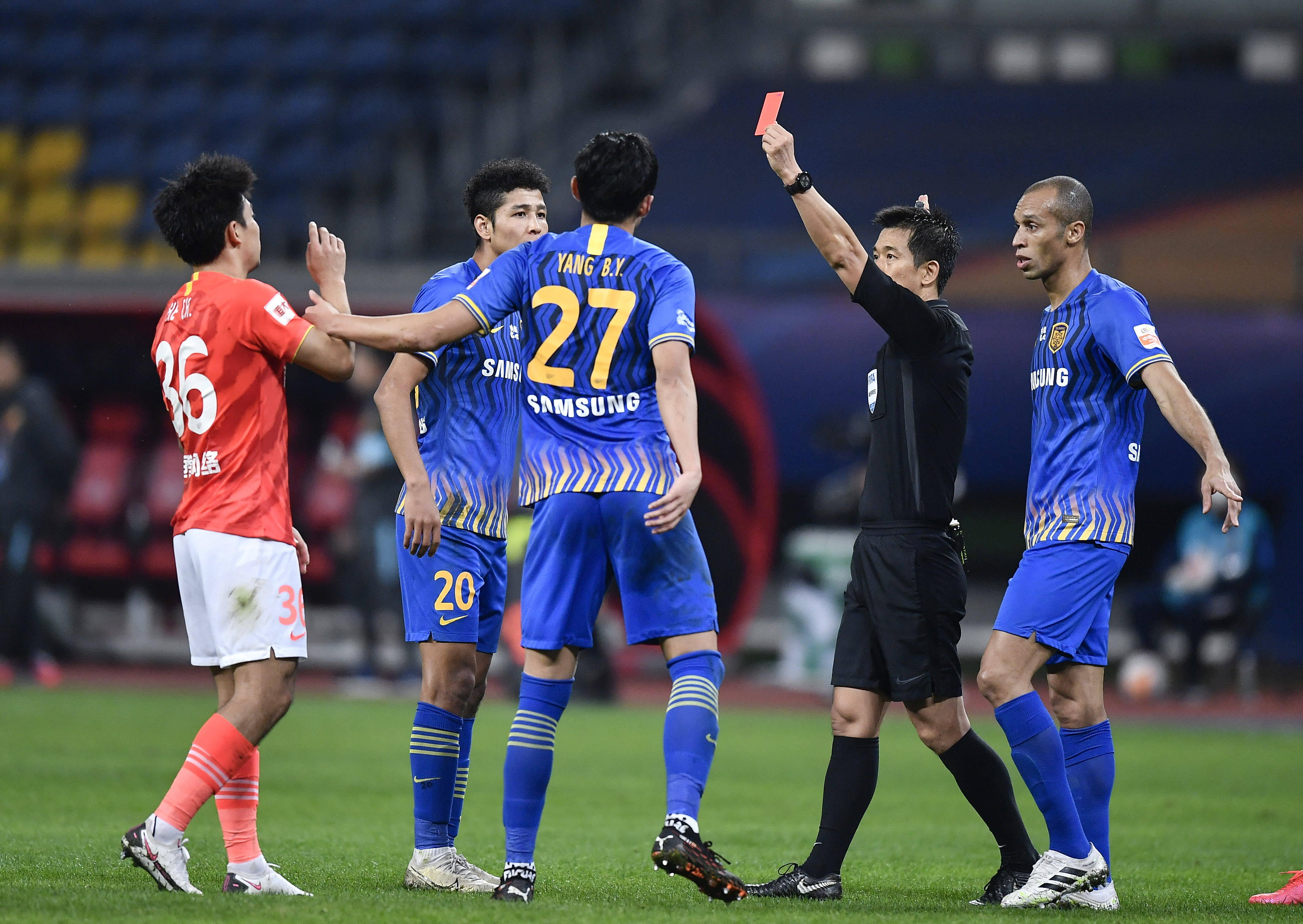 江苏苏宁将胜利摆入囊中，气势如虹