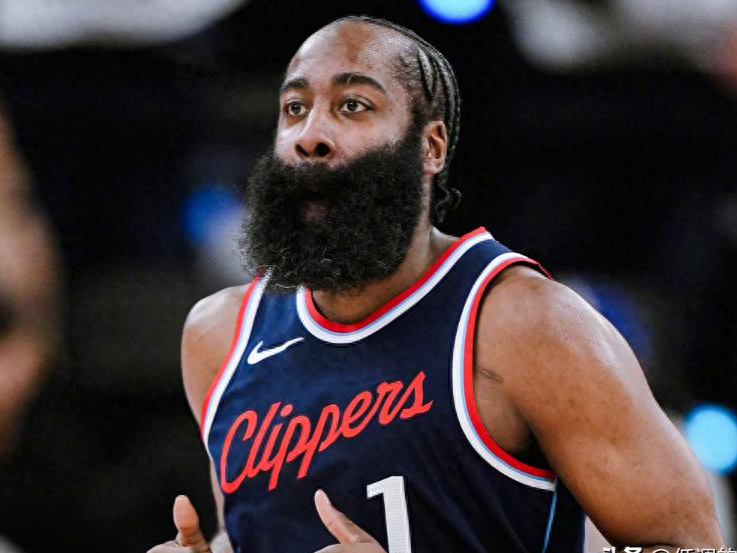 实力对决，球员表现引关注，胜负几何？