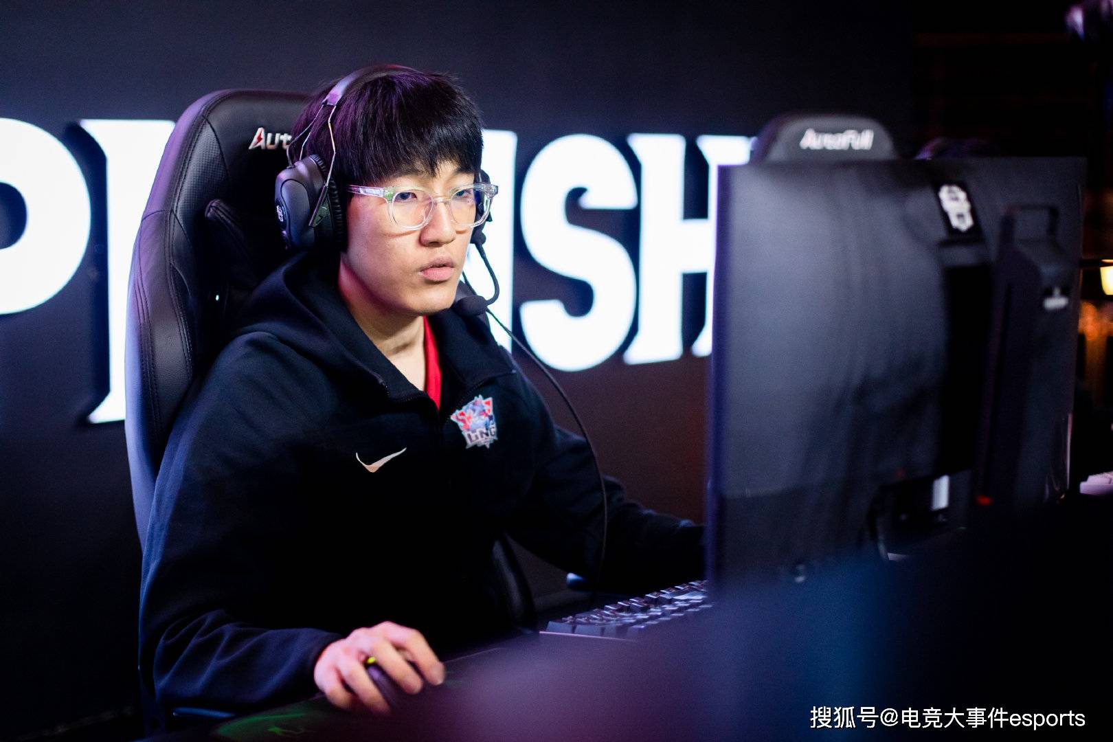 MAD碾压DK，Tarzan单局斩获MVP入围赛3:0（巴黎）