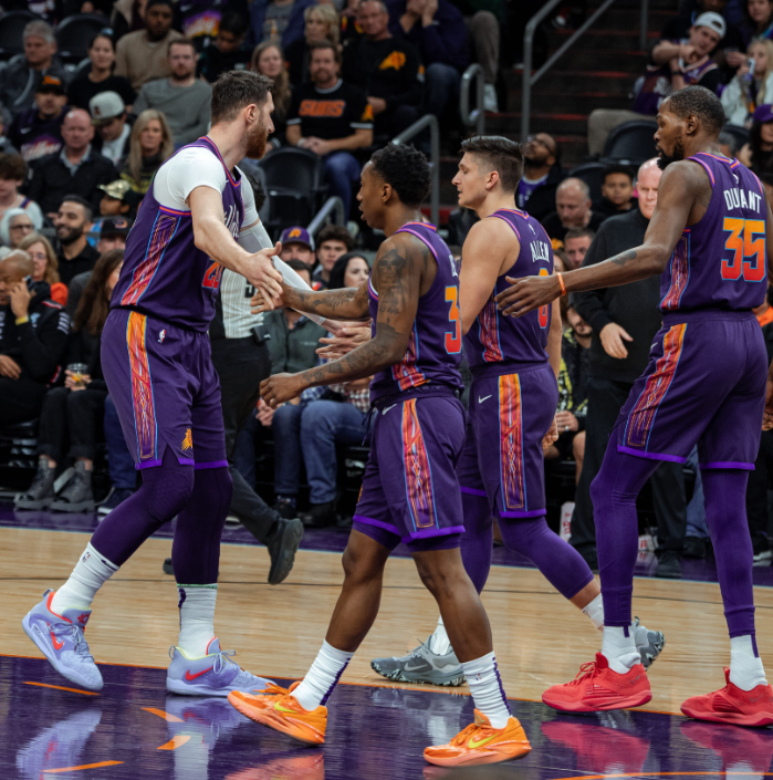 开云体育官方网站-黄蜂惊险胜鹈鹕，布里奇斯关键三分绝杀