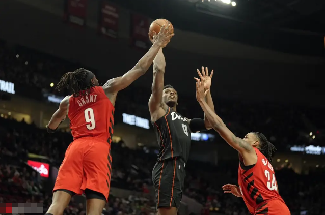 开云下载-包含开拓者客场击败活塞，迎来连胜的词条