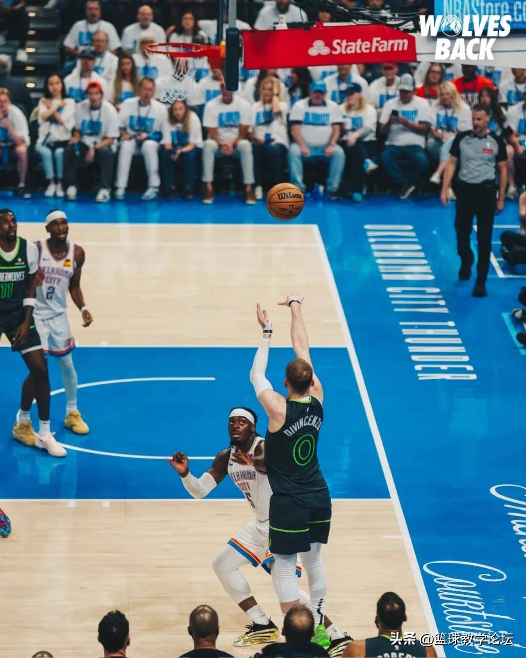 凯尔特人完胜76人，戈贝尔爆发神勇