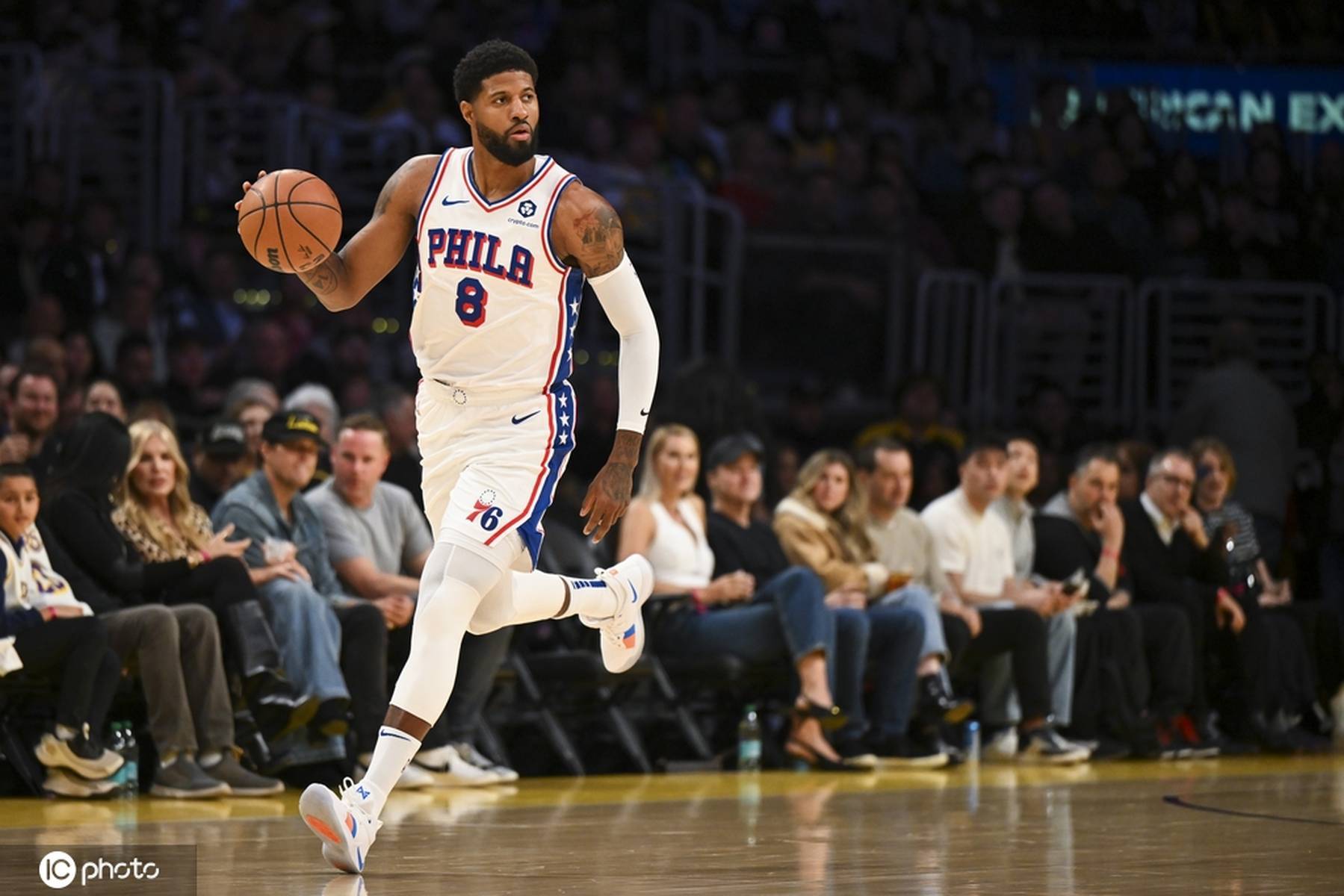 开云体育在线-76人完胜雷霆，乔治扛起全队